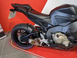 Used Honda CBR CBR1000RR FIREBLADE for sale in Newcastle-under-Lyme | Image 2