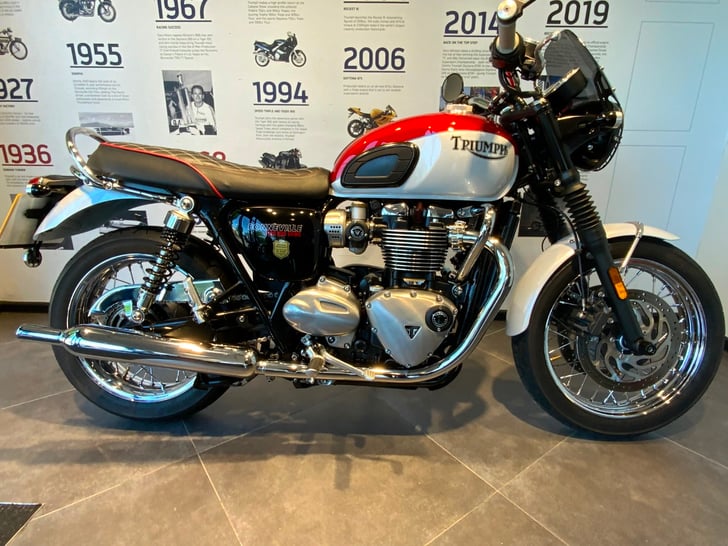 TRIUMPH Bud Ekins T120