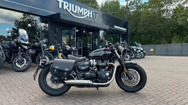 TRIUMPH BOBBER 1200
