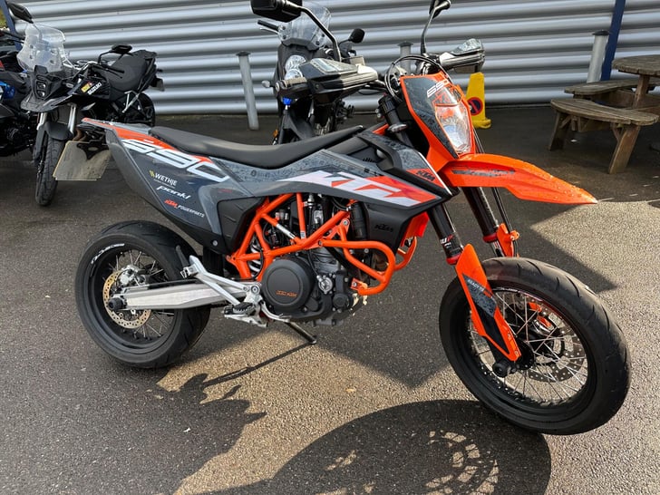 KTM 690 SMC R