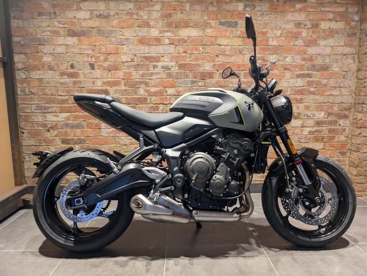 Triumph TRIDENT 660
