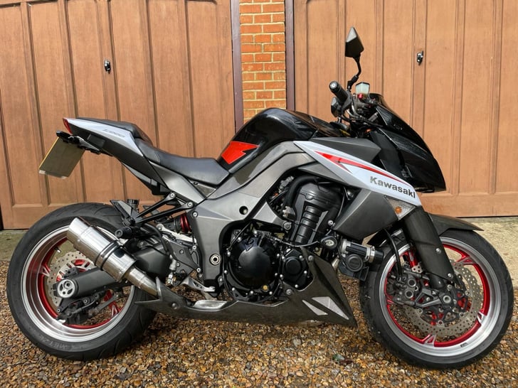 Kawasaki deals z1000 black