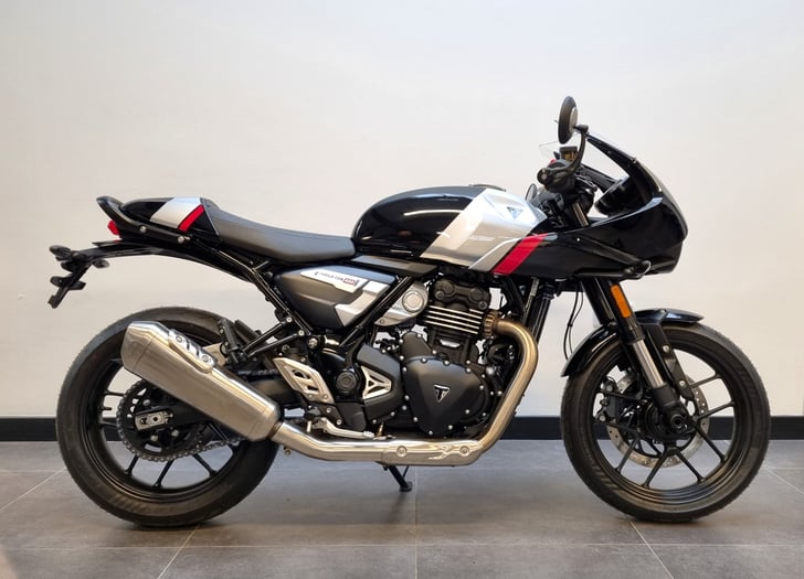 Triumph THRUXTON 400