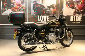 Used Royal Enfield BULLET 350 BULLET 350 for sale in Watford | Image 3