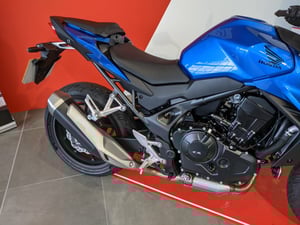 Used Honda CB750 Hornet CB750 HORNET for sale in Newcastle-under-Lyme | Image 2