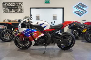Honda CBR1000RR FIREBLADE