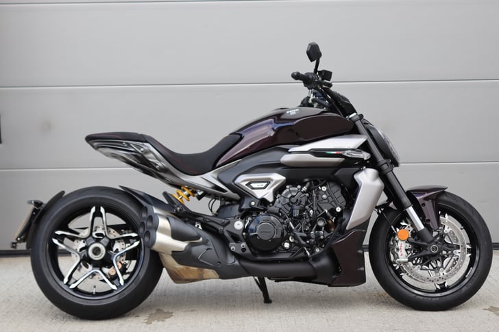 Ducati XDIAVEL V4