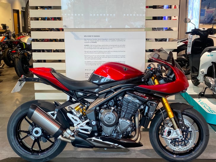 Triumph SPEED TRIPLE 1200 RR