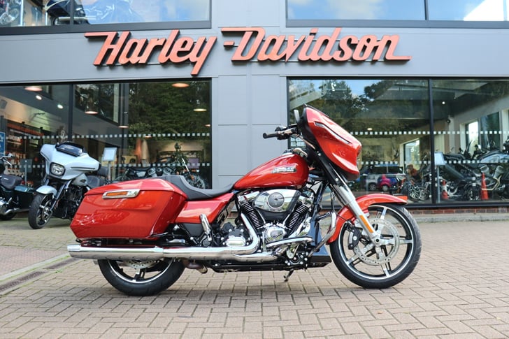 Harley-Davidson TOURING FLHX STREET GLIDE