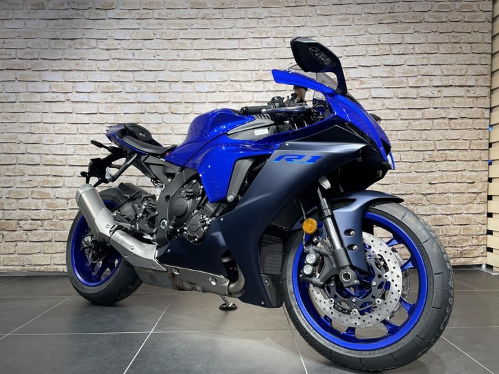 YAMAHA YZF-R1