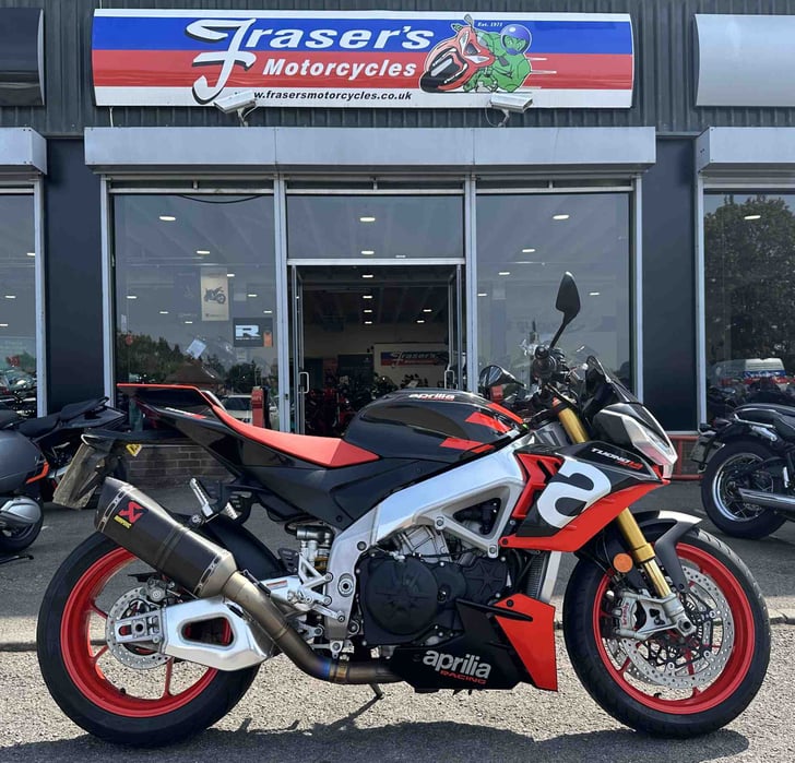 Aprilia TUONO V4 1100 FACTORY
