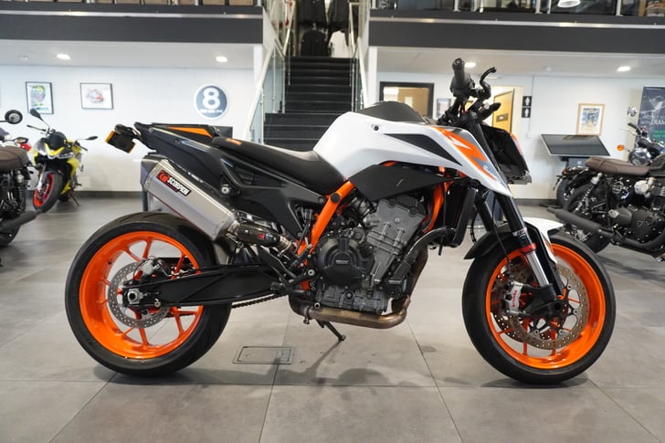 KTM 890 DUKE R