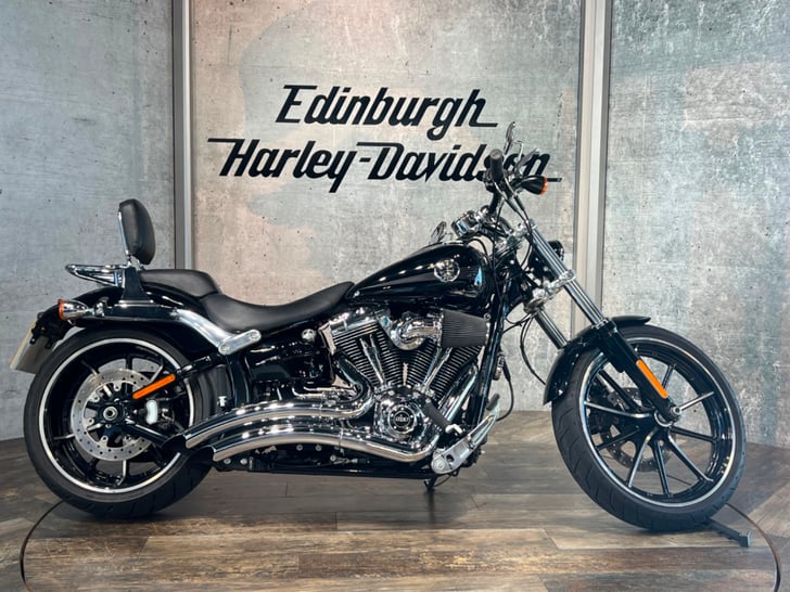 HARLEY-DAVIDSON SOFTAIL FXSB BREAKOUT