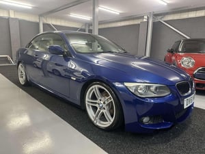 Used BMW 3 SERIES 3 SERIES 2.0 320I M SPORT STEPTRONIC EURO 5 2DR for sale in Chesterfield | Image 3