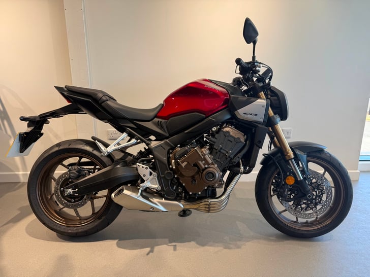Honda CB650R E-Clutch