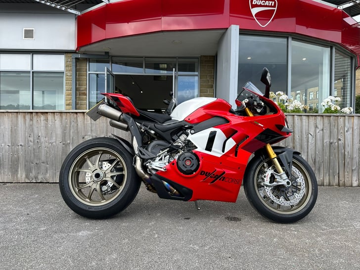 Ducati PANIGALE V4 R