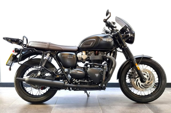 Triumph BONNEVILLE T120 BLACK