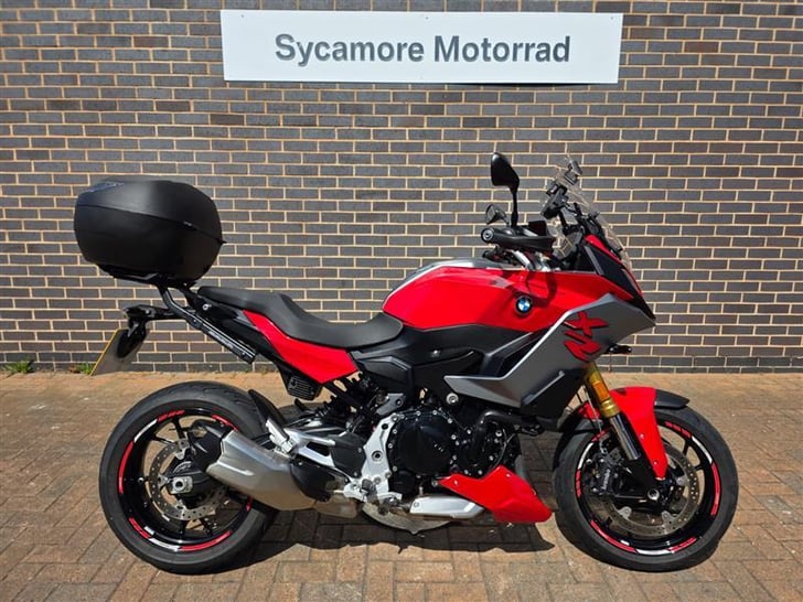 BMW F 900 XR