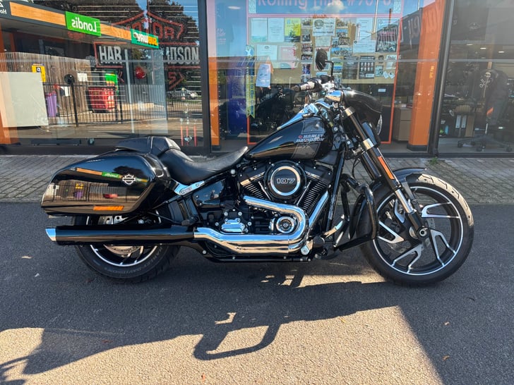 Harley-Davidson SOFTAIL FLSB SPORT GLIDE