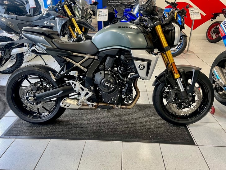 Suzuki GSX-8T