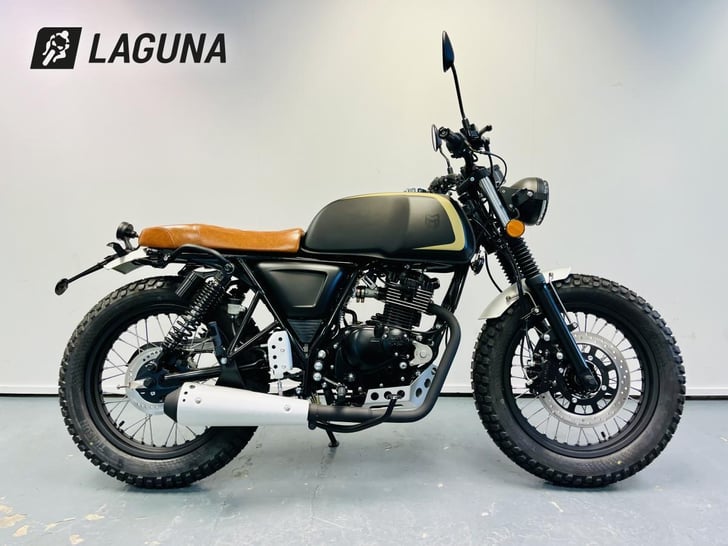Mutt AKITA 125