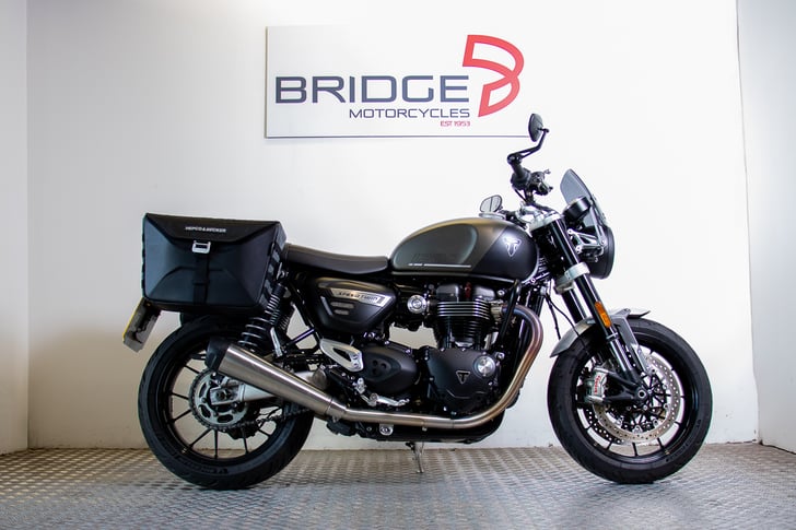 Triumph SPEED TWIN 1200