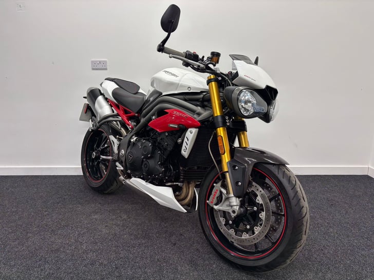 Triumph SPEED TRIPLE 1050