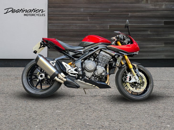 Triumph SPEED TRIPLE 1200 RR