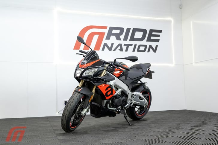 Aprilia TUONO V4 1100