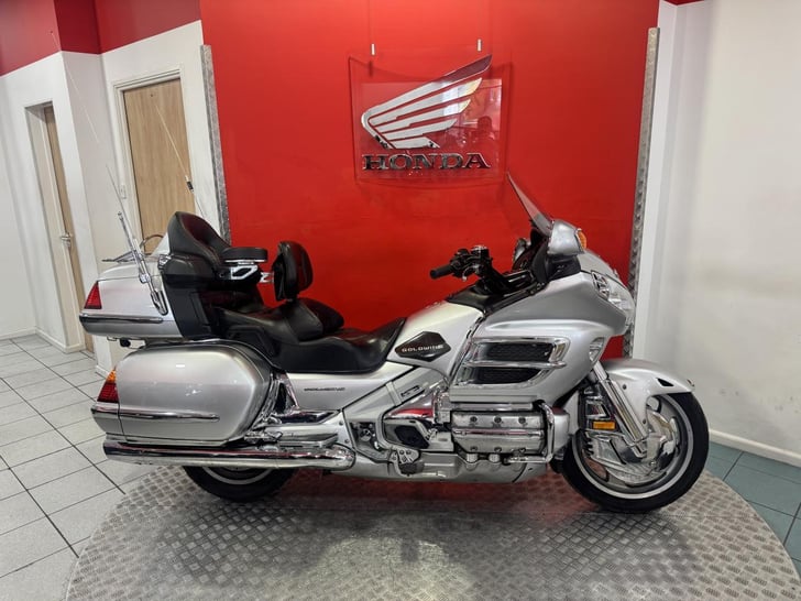 Honda GL1800 GOLD WING 30TH ANNIVERSARY 
