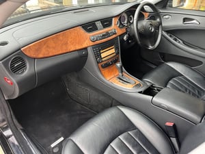 Used Mercedes-Benz 3.0 CLS320 CDI COUPE 7G-TRONIC 4DR 3.0 CLS320 CDI COUPE 7G-TRONIC 4DR for sale in Chesterfield | Image 3