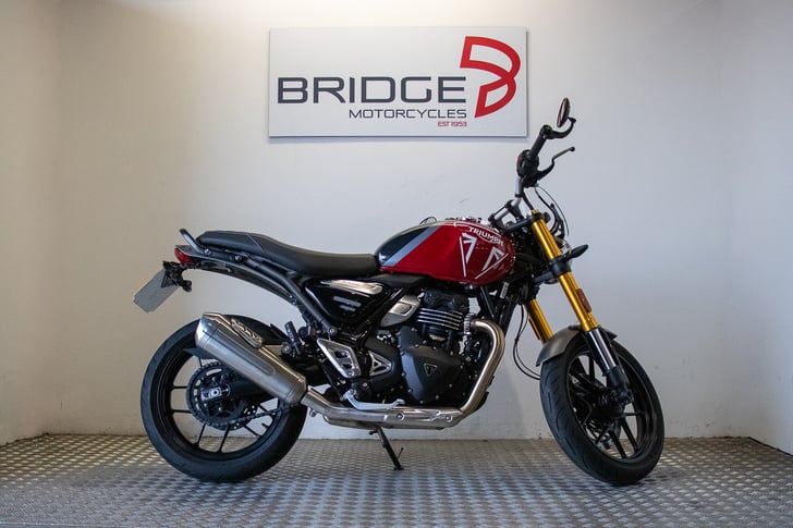 TRIUMPH SPEED 400