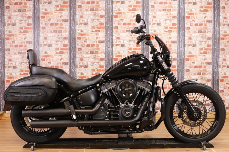Harley-Davidson SOFTAIL FXBB STREET BOB