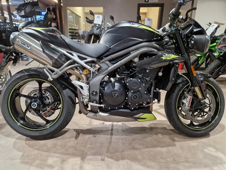 Triumph STREET TRIPLE RS