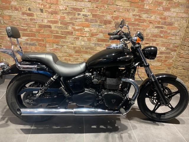 Triumph SPEEDMASTER 865