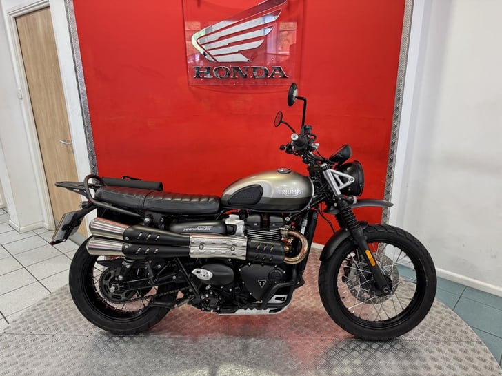 Triumph STREET SCRAMBLER SANDSTORM