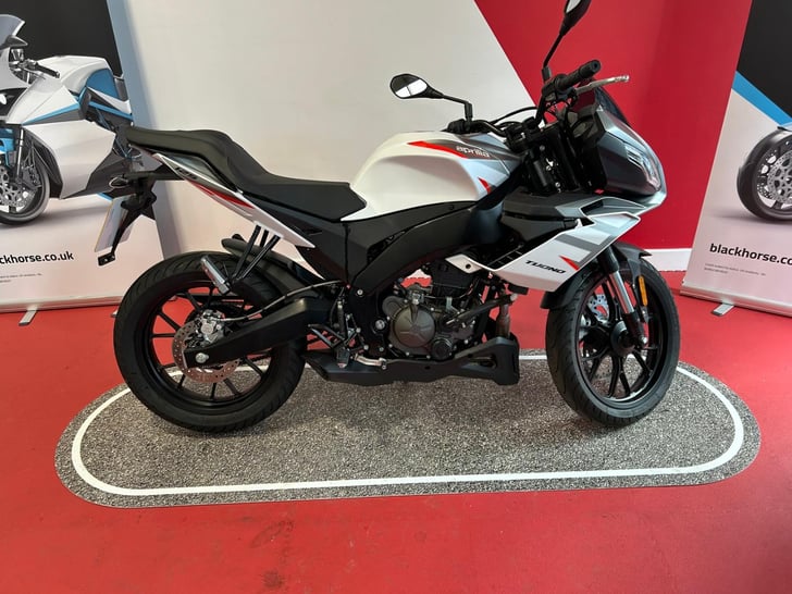 Aprilia TUONO 125