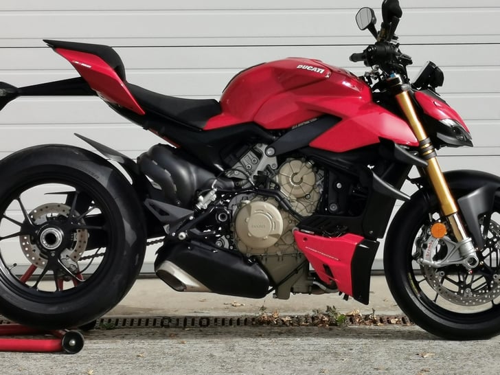 Ducati STREETFIGHTER V4 S