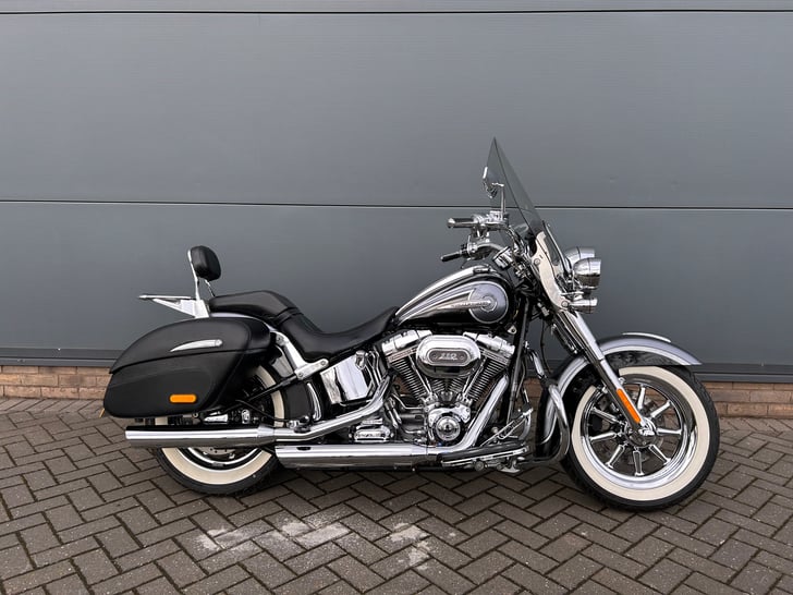 Harley-Davidson CVO FLSNSE SOFTAIL DELUXE