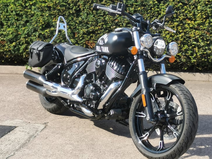 Indian Motorcycle CHIEF DARK HORSE