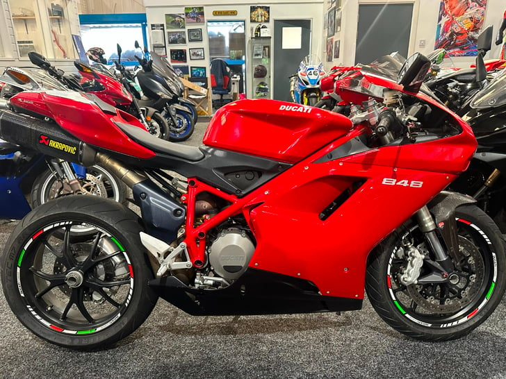 Ducati 848