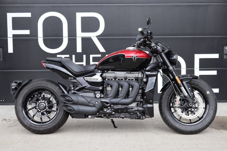 Triumph ROCKET 3 STORM R