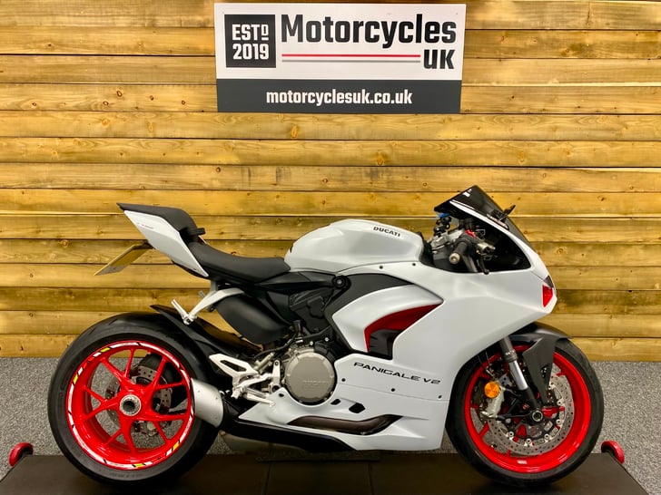 Ducati PANIGALE V2