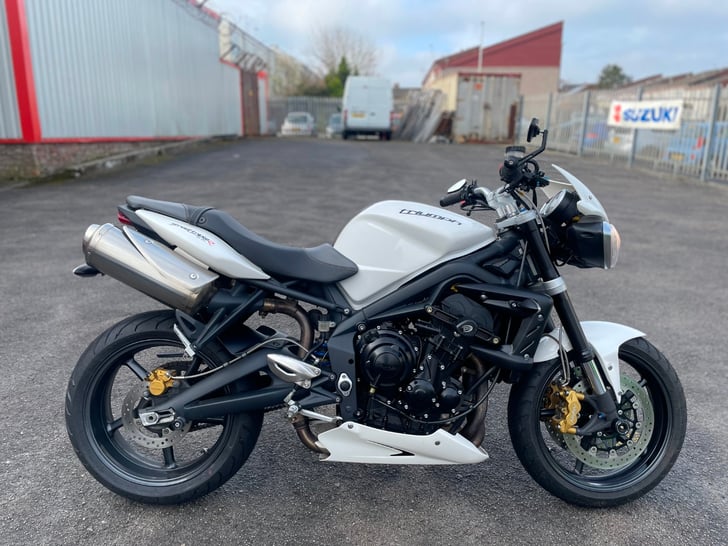 Triumph STREET TRIPLE RS