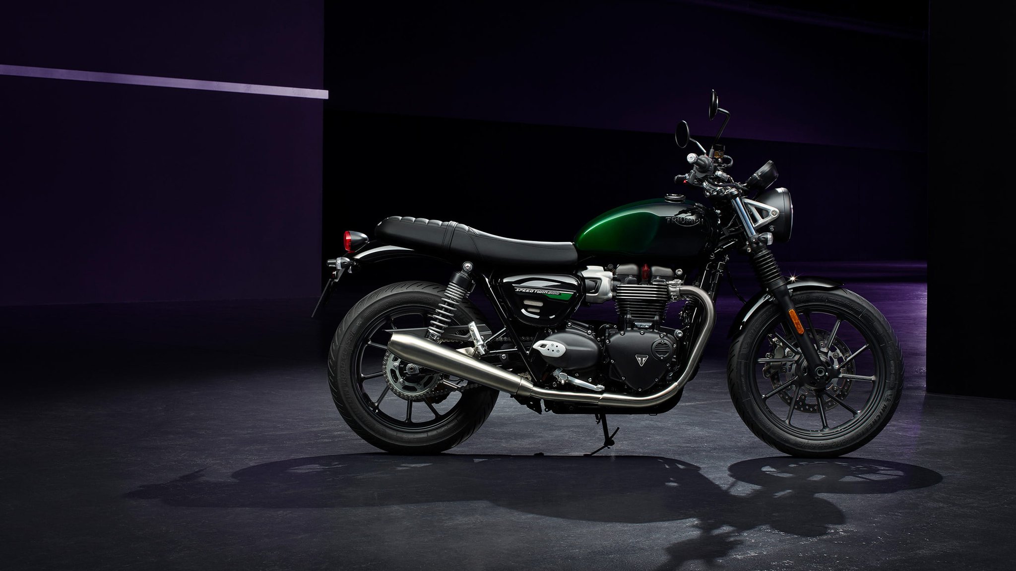 Triumph Bonneville Speed Twin 900 Stealth Edition
