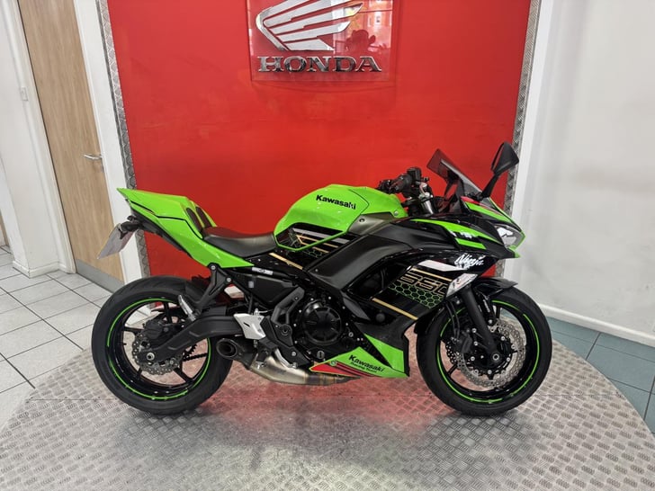 Kawasaki NINJA 650 PERFORMANCE EDITION 
