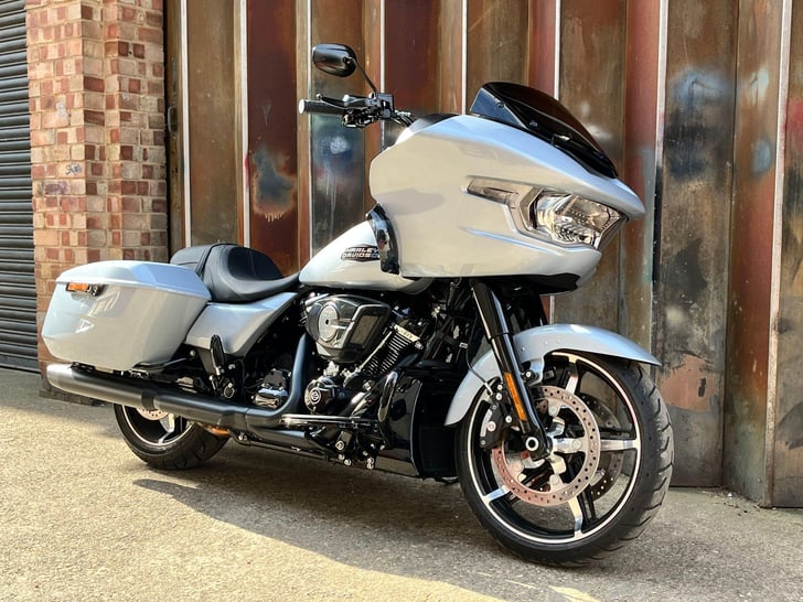 Harley-Davidson TOURING ROAD GLIDE FLTRX 117