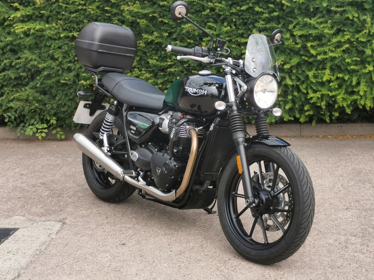 Triumph SPEED TWIN 900 STEALTH EDITION