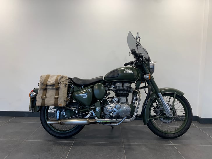 Royal Enfield CLASSIC 500 BATTLE GREEN