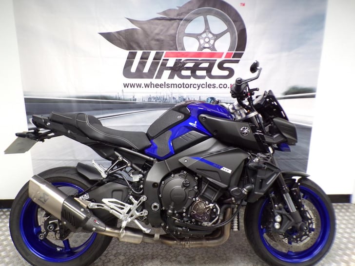 YAMAHA MT-10